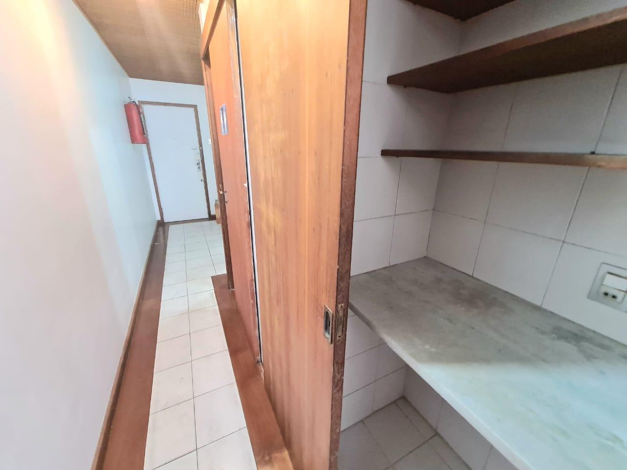 Apartamento à venda com 1 quarto, 45m² - Foto 12